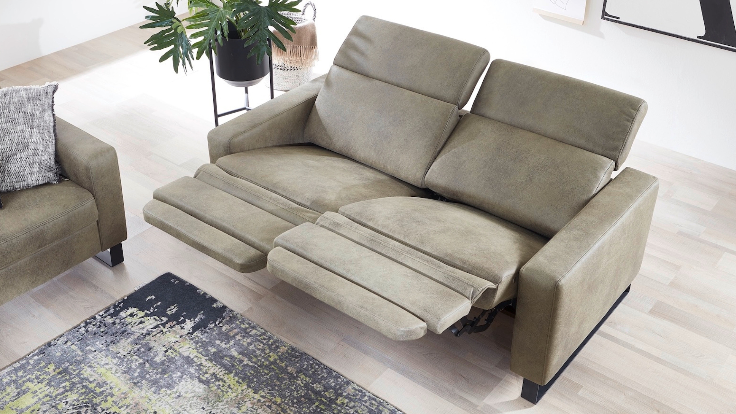 Arosa 2,5-Sitzer mit Funktion gruen