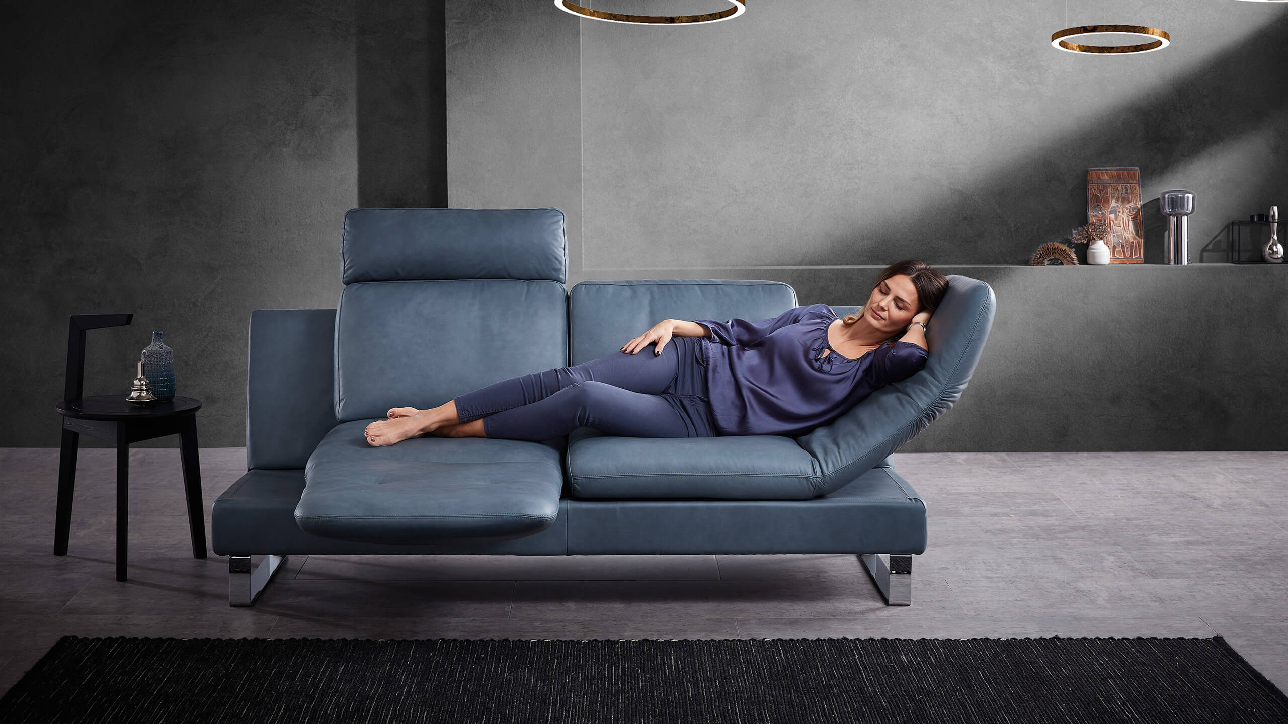 Cortina Sofa mit Dreh-Relaxsitz und Armlehnenfunktion